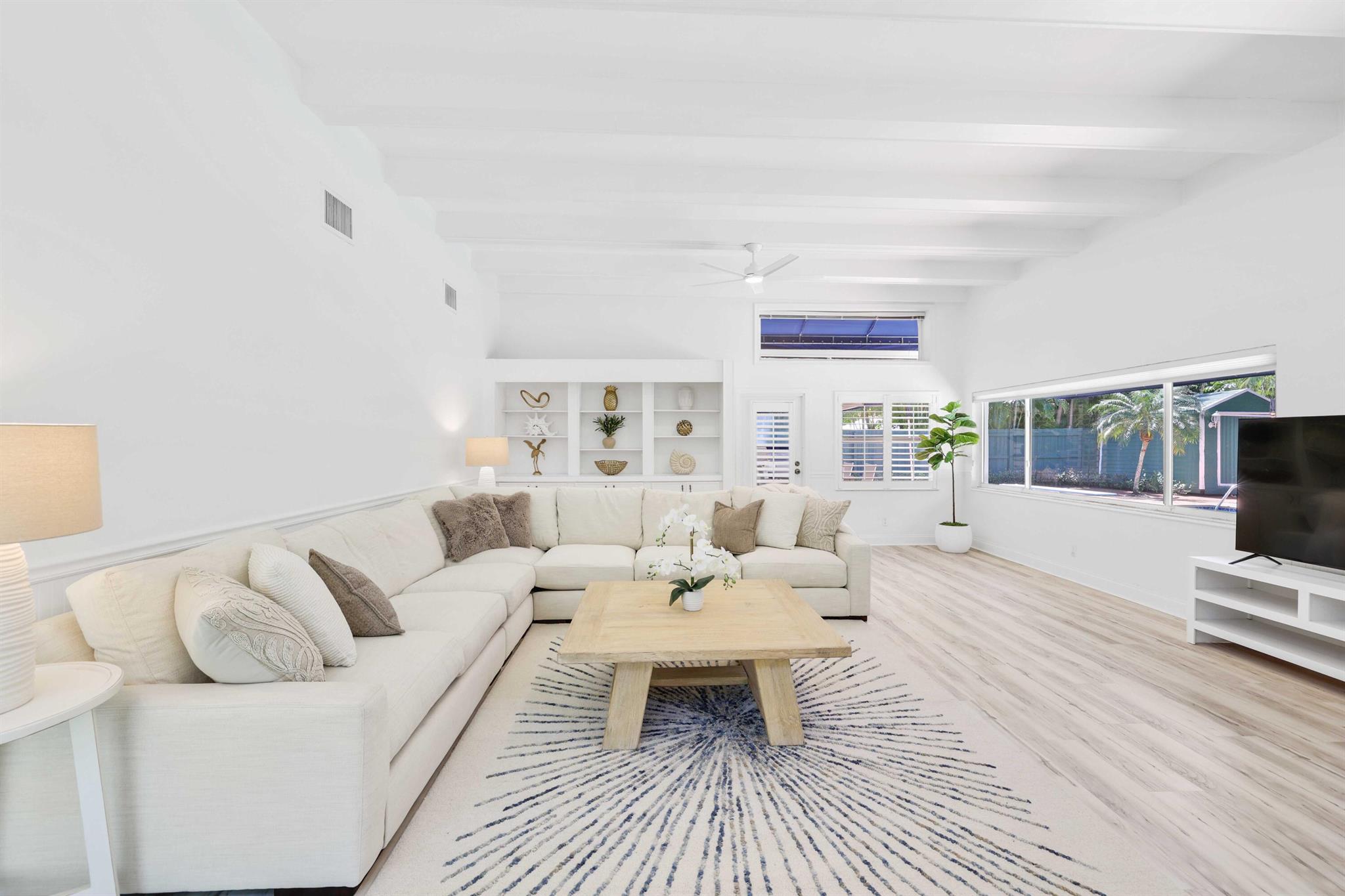 LAS PALMAS SUB - Residential