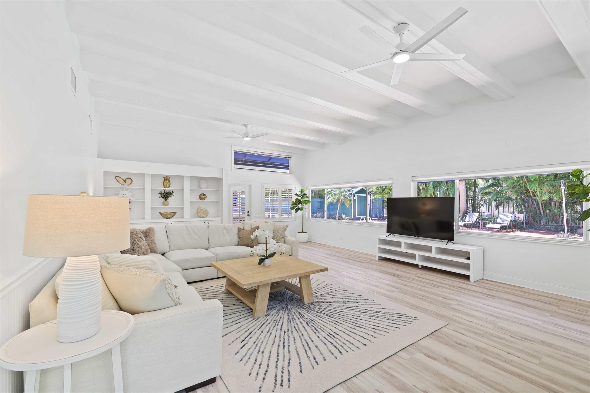 LAS PALMAS SUB - Residential