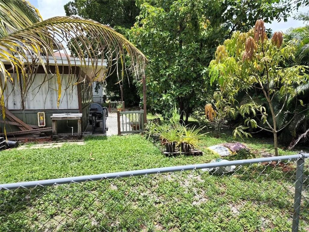 Castlewood 71-37 B - Residential Lease