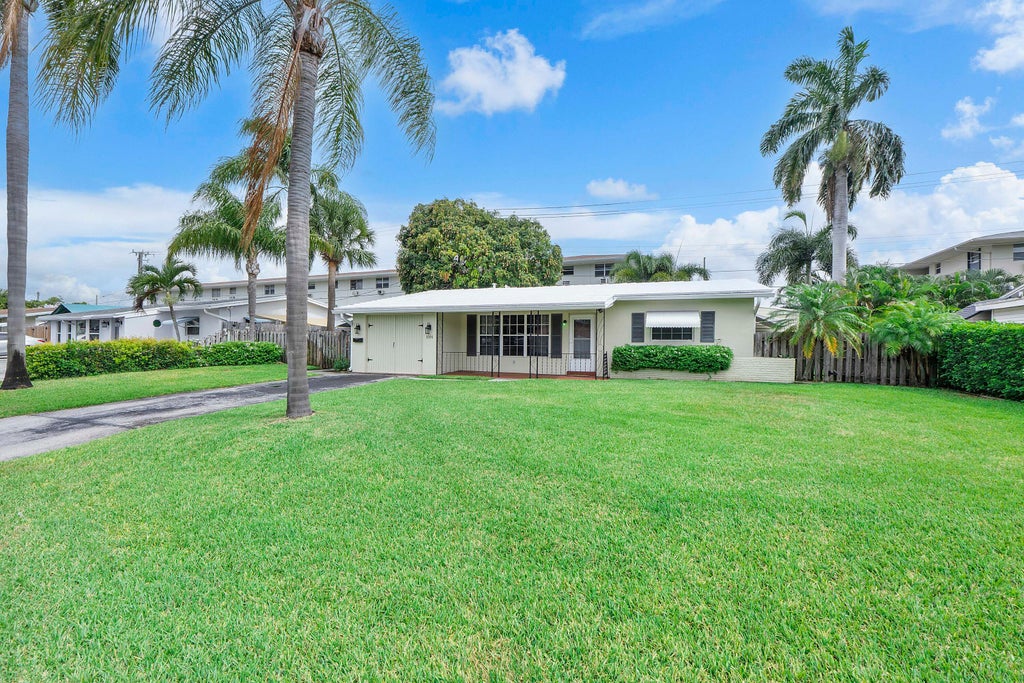 Photo of 1101 NE 35th Street, Pompano Beach, FL 33064 (MLS # B26040978)
