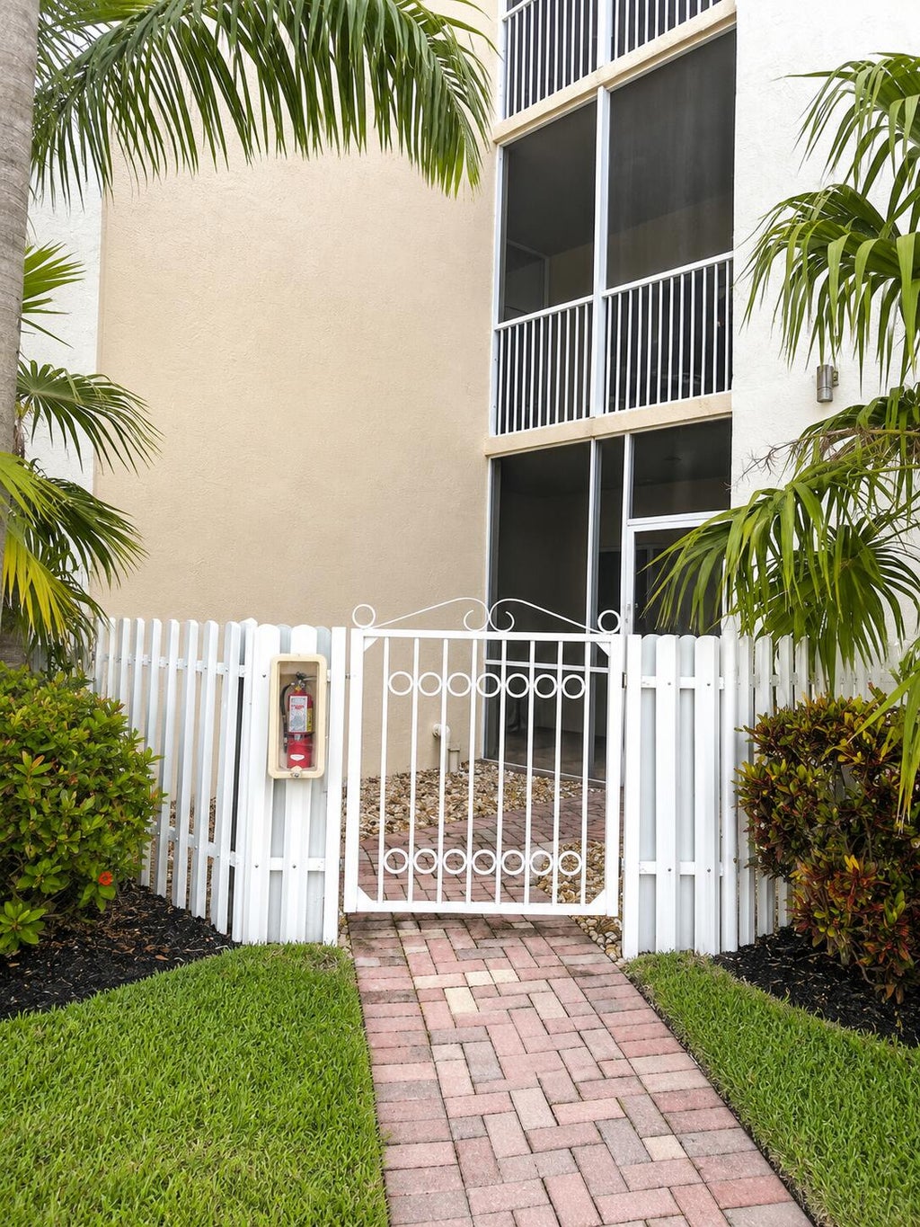 Photo of 7775 YARDLEY Drive #115, Tamarac, FL 33321 (MLS # B26052005)
