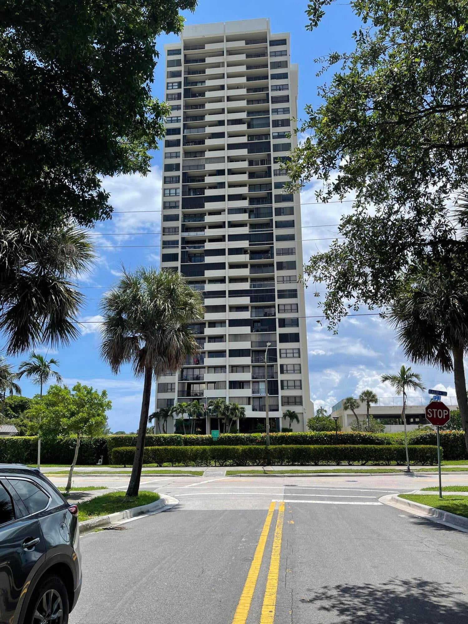 5600 N FLAGLER Drive 2803