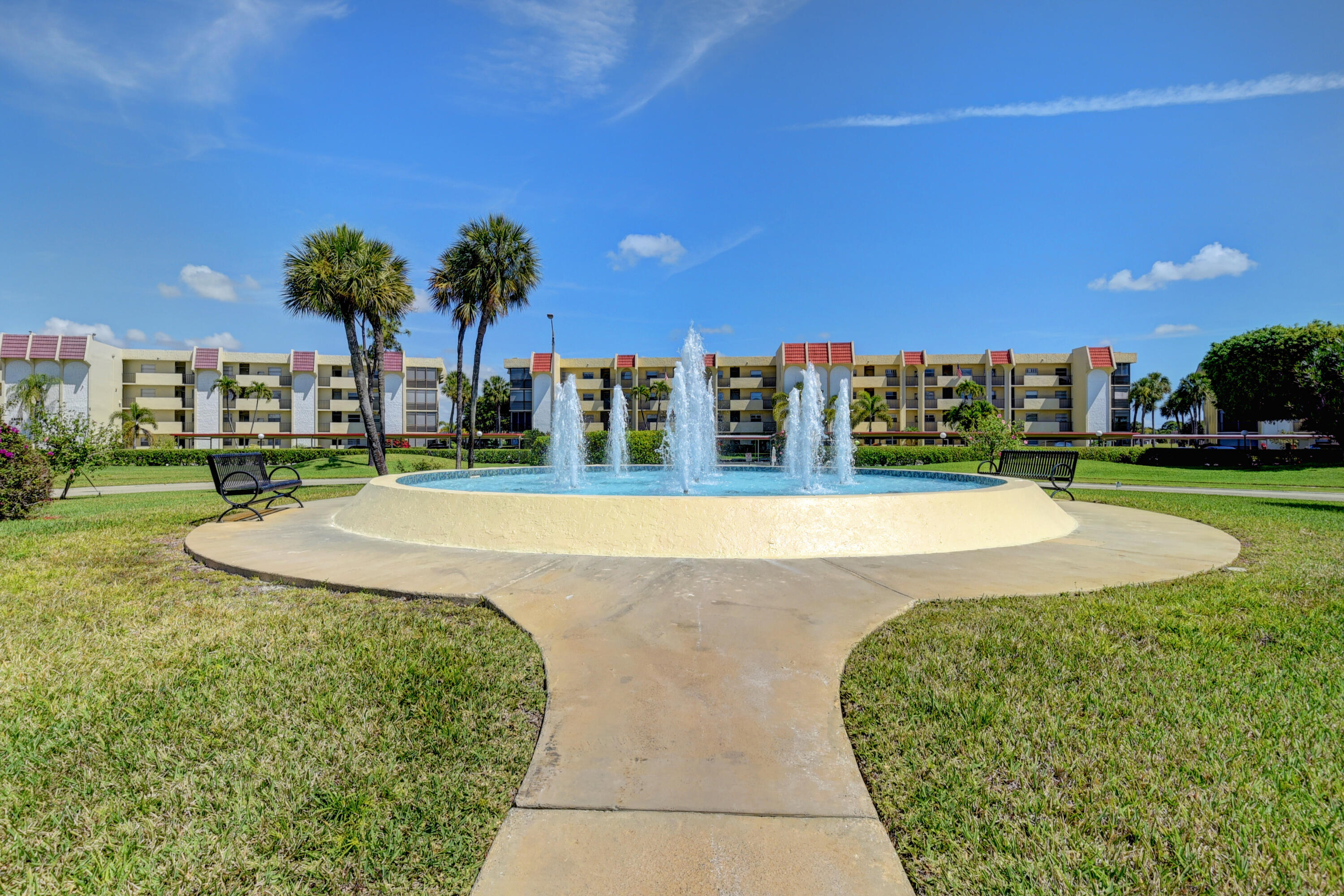 BARWOOD CONDO - Residential