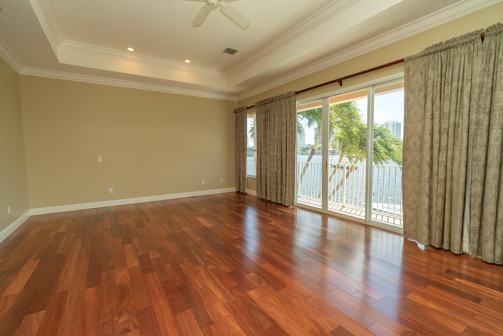 CYPRESS POINT - Residential