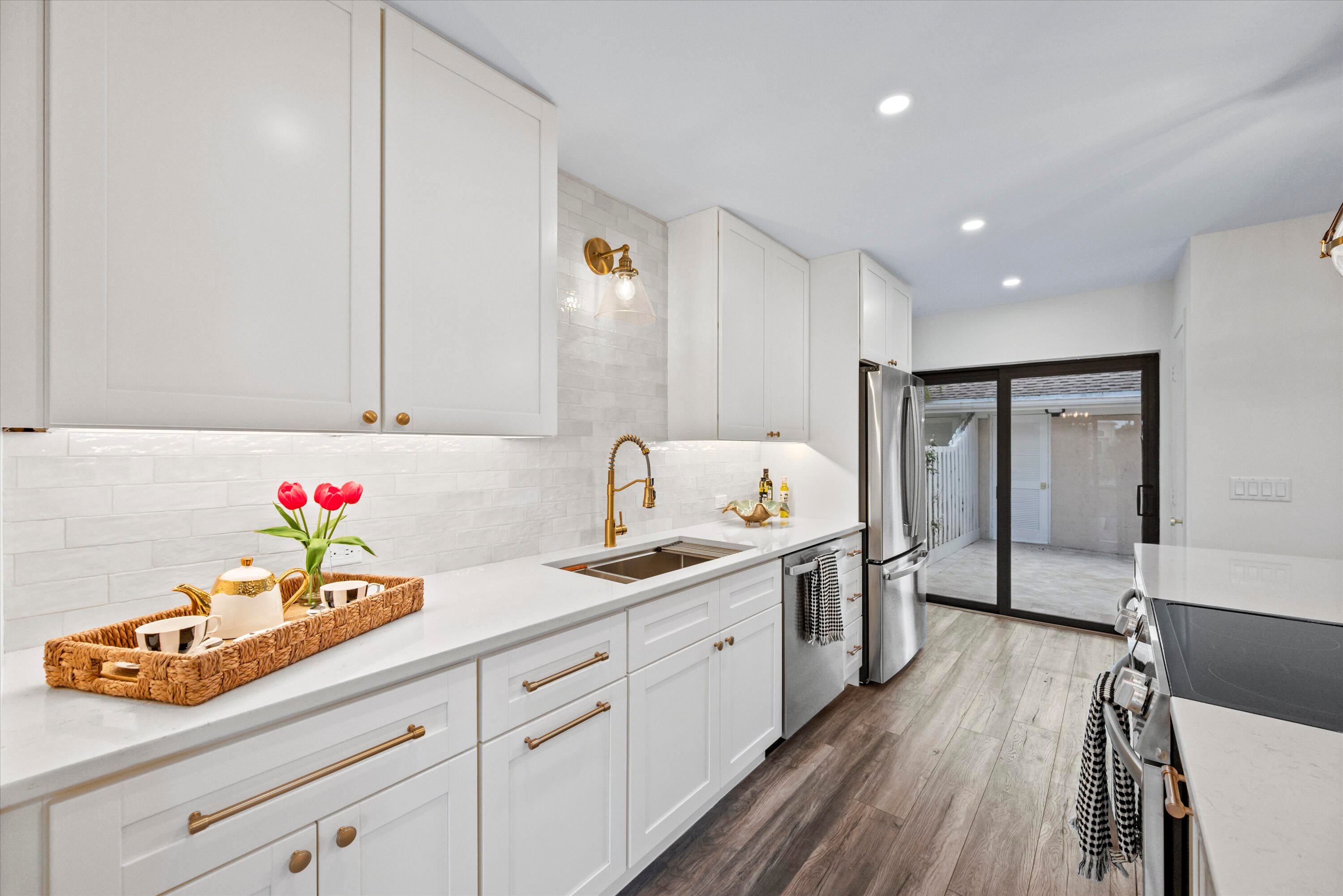 3733 Cape Pointe Circle