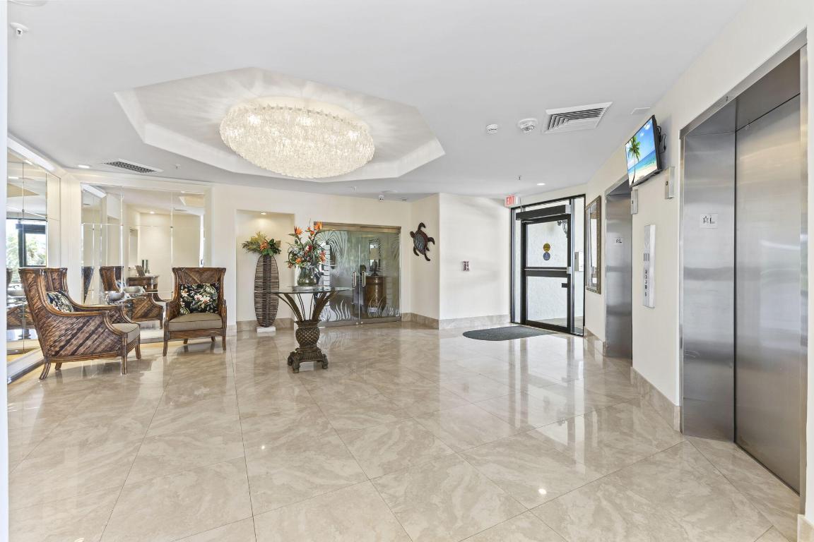 ISLANDIA I CONDOMINIUM - Residential