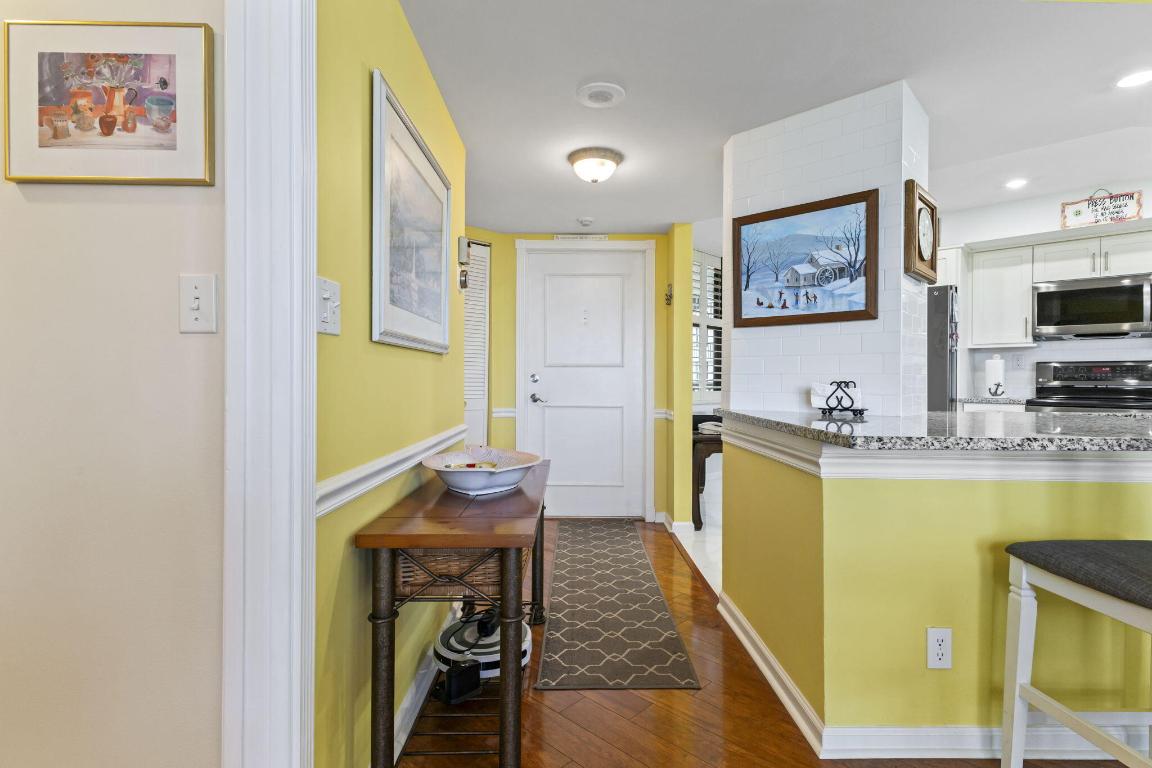 ISLANDIA I CONDOMINIUM - Residential