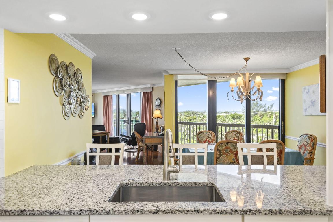 ISLANDIA I CONDOMINIUM - Residential