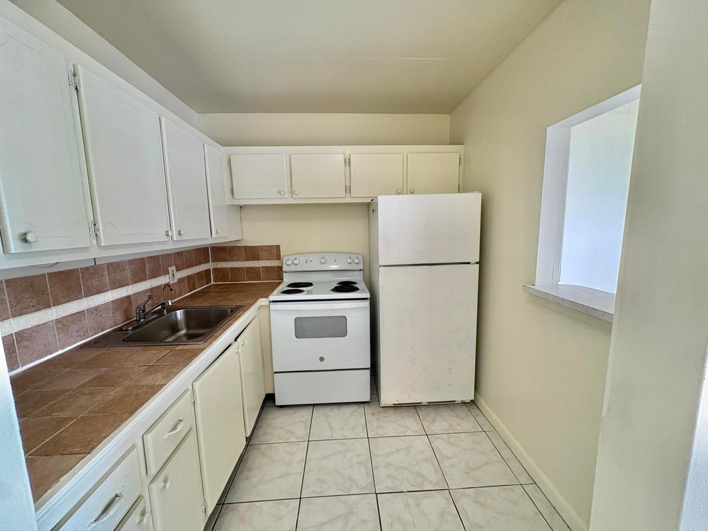 Photo of 179 Berkshire I, West Palm Beach, FL 33417 (MLS # B26000143)