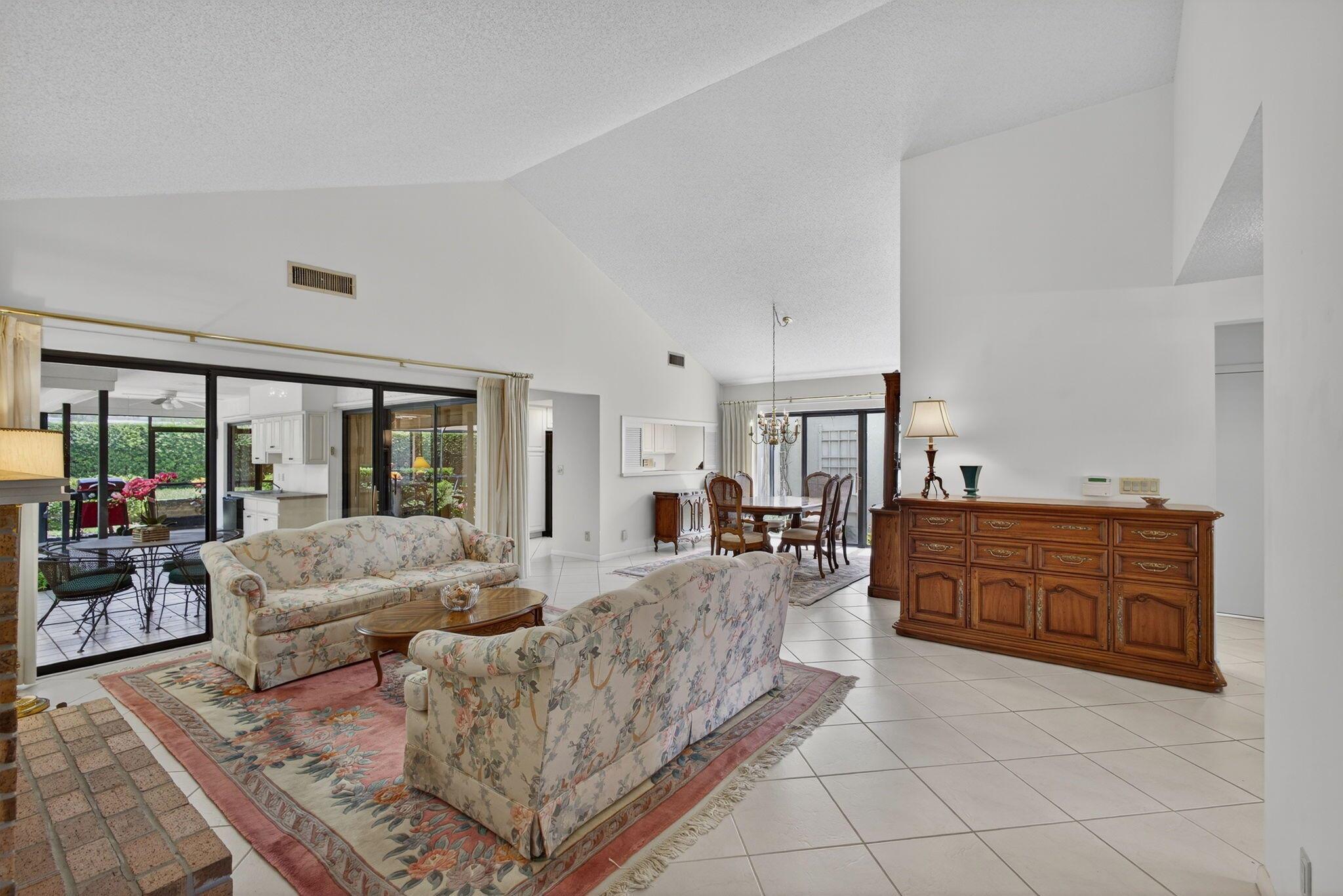 CROSSWINDS AT JONATHANS L - Residential Lease