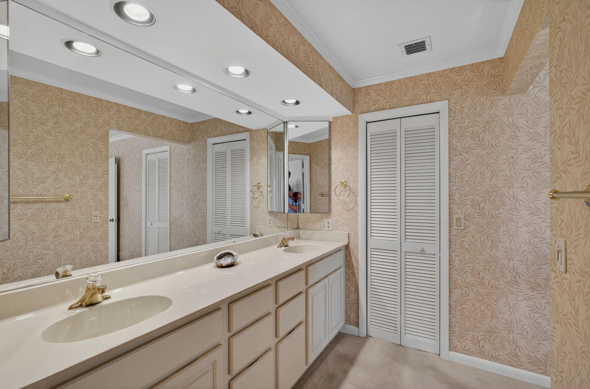 CROSSWINDS AT JONATHANS L - Residential Lease