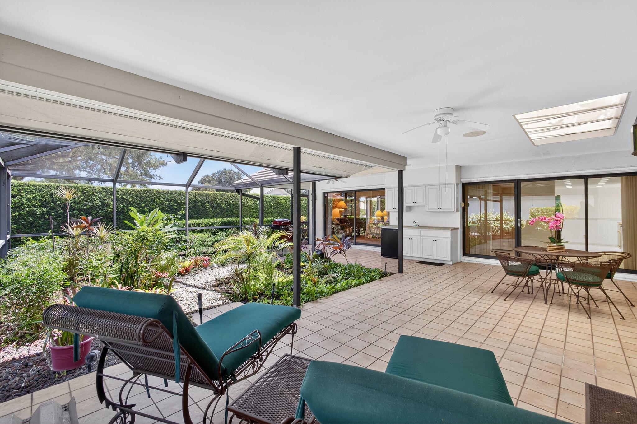 CROSSWINDS AT JONATHANS L - Residential Lease