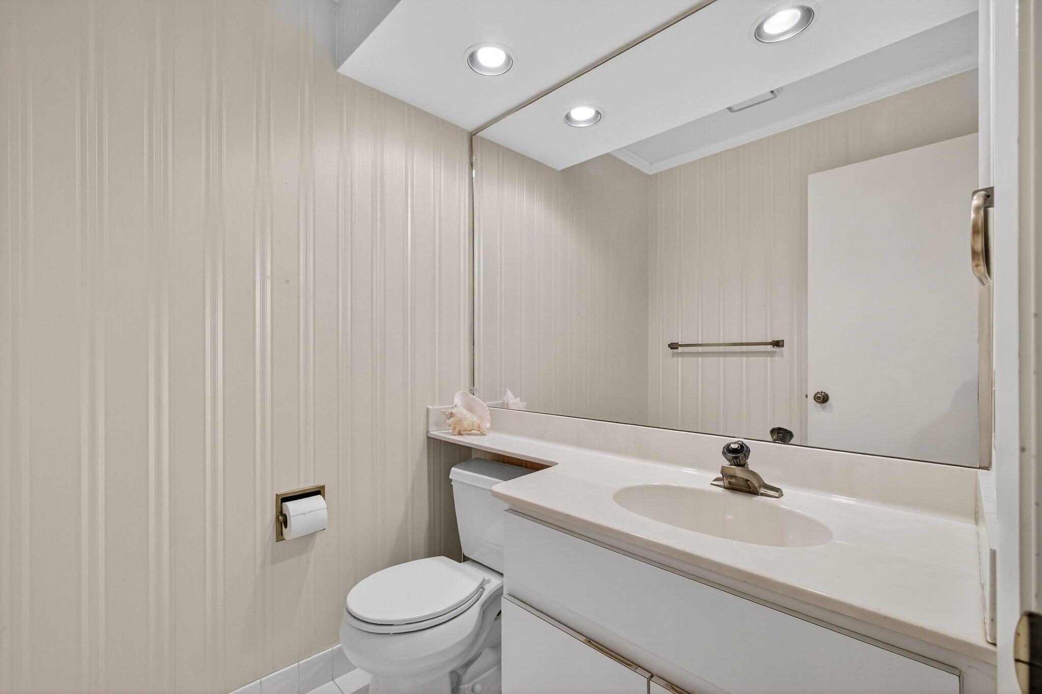 CROSSWINDS AT JONATHANS L - Residential Lease