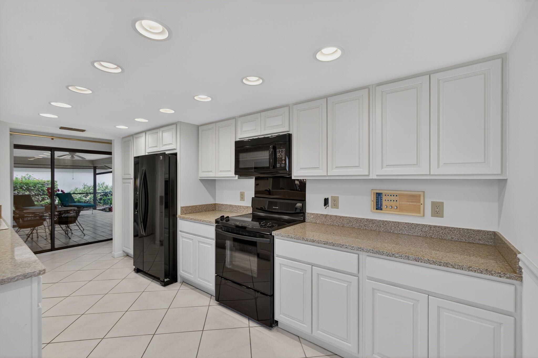 CROSSWINDS AT JONATHANS L - Residential Lease