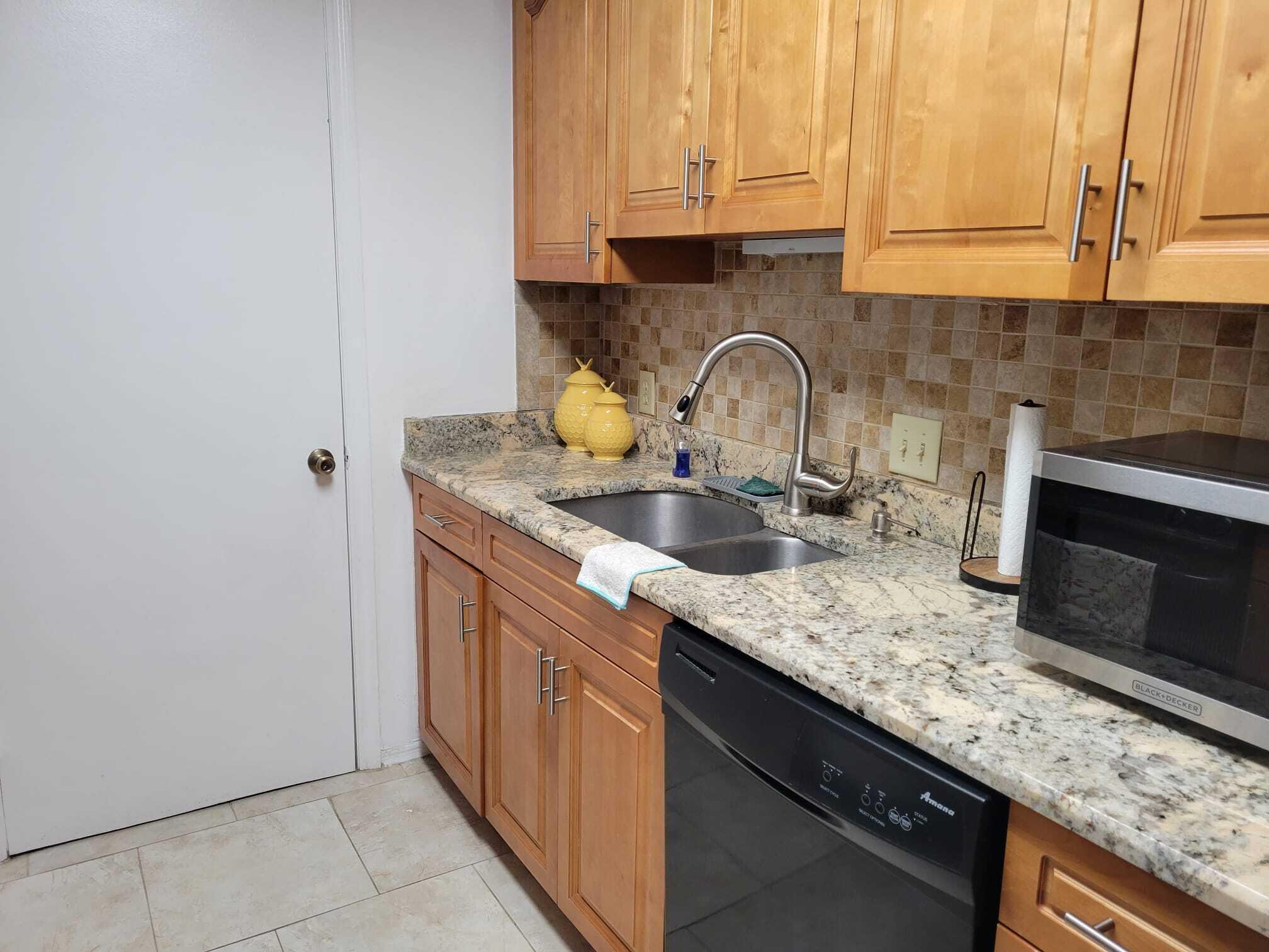 BOYNTON LANDINGS CONDOMIN - Residential Lease