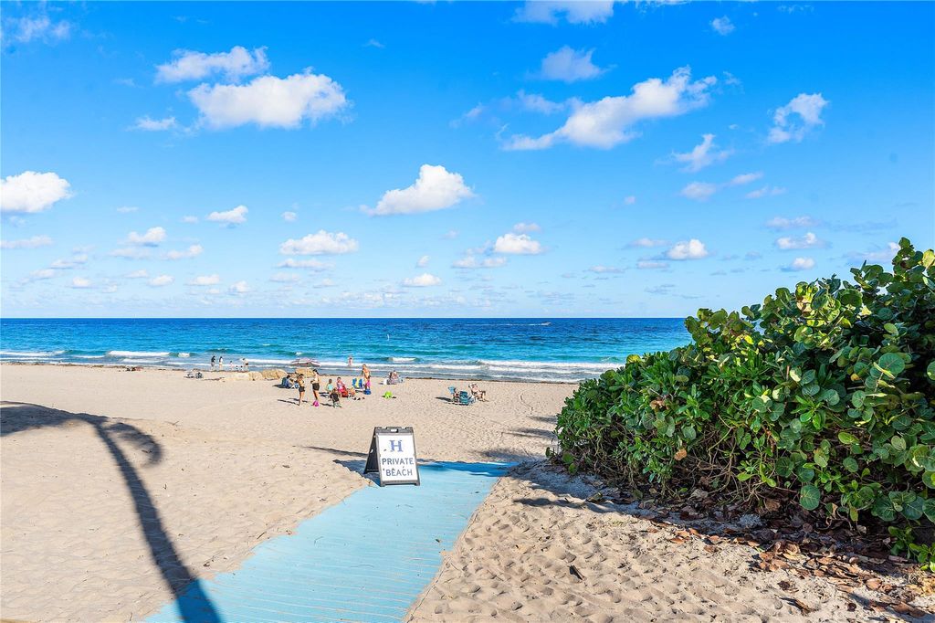 Photo of 800 SE 20th Avenue #206, Deerfield Beach, FL 33441 (MLS # F10538675)