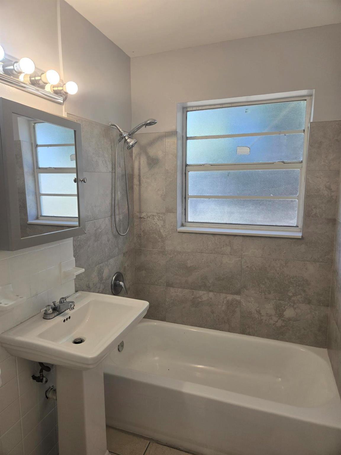 Rolling Green Ridge Add 0 - Residential Lease