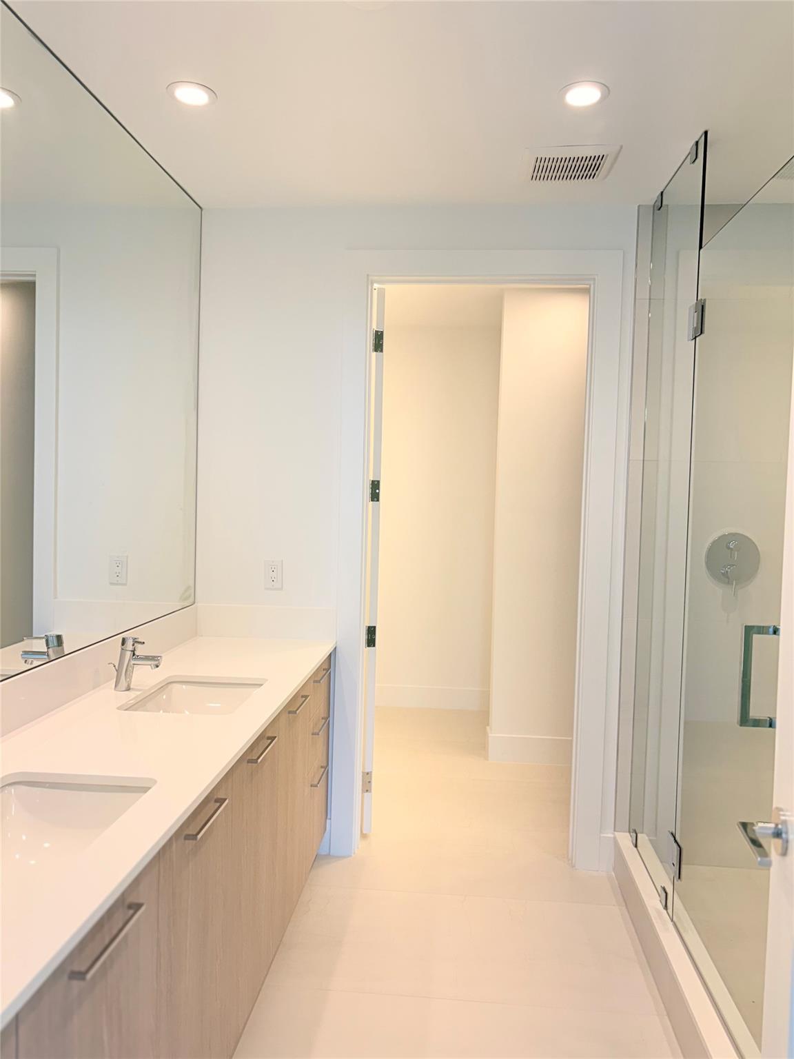 SELENE - Residential Lease
