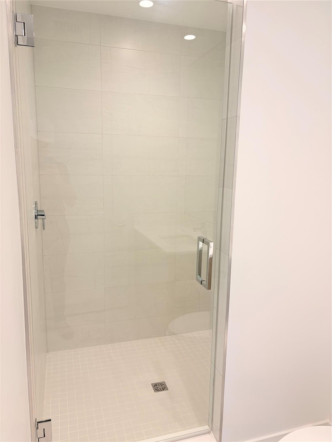 SELENE - Residential Lease