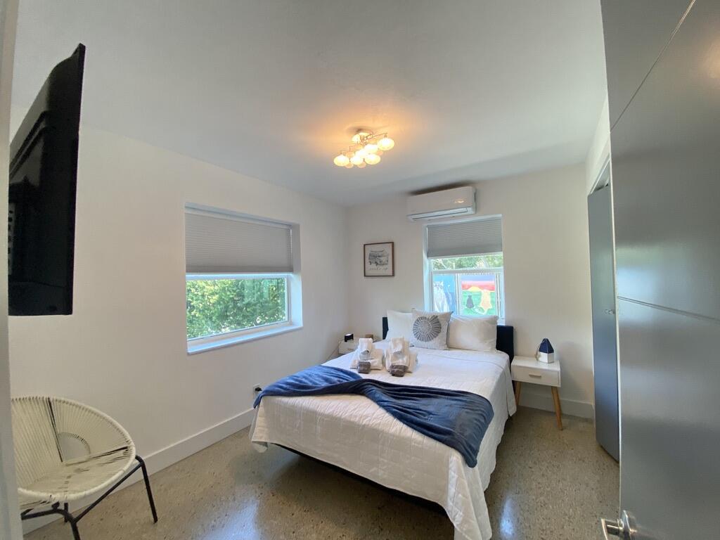 LINNS ADD TO OSCEOLA PARK - Residential Income