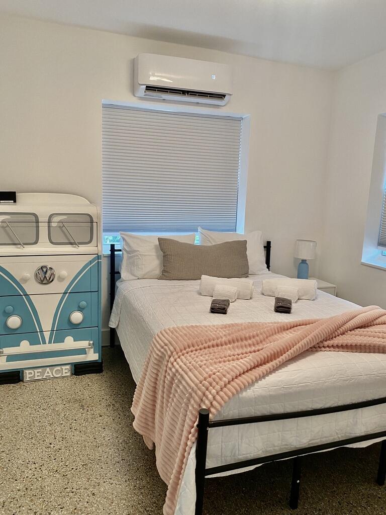 LINNS ADD TO OSCEOLA PARK - Residential Income