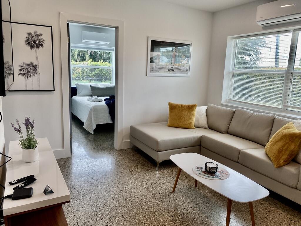 LINNS ADD TO OSCEOLA PARK - Residential Income