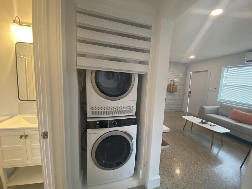 LINNS ADD TO OSCEOLA PARK - Residential Income