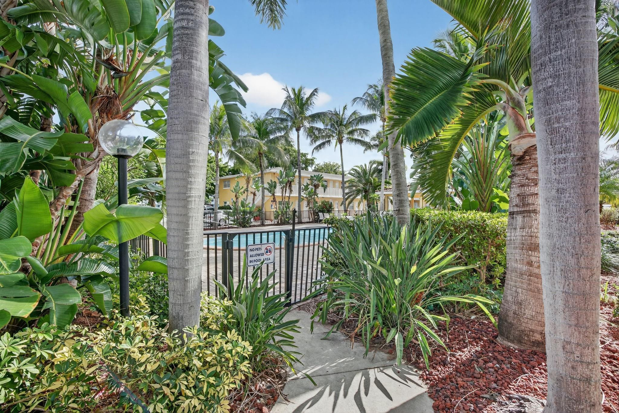 Azul At Kimerly Lake - Residential