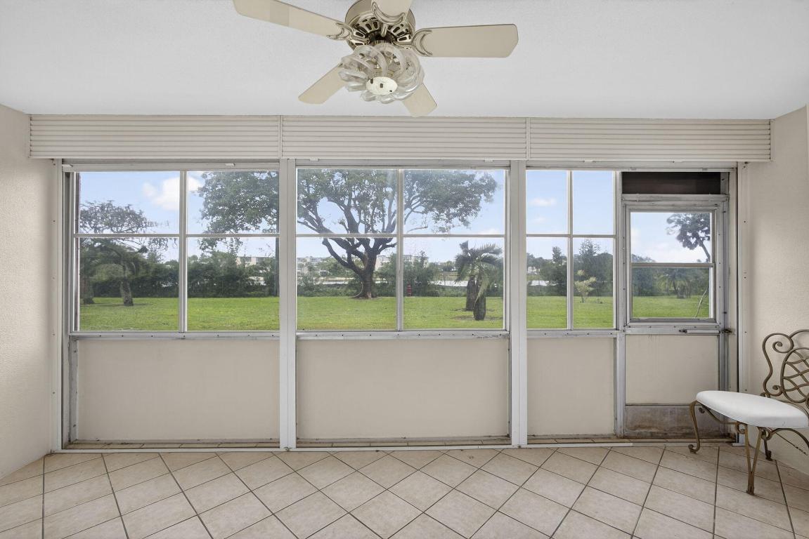 SOUTHAMPTON CONDO - Residential