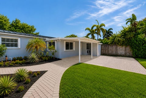Tiny photo for 121 NE 55TH Street, Oakland Park, FL 33334 (MLS # B26058555)