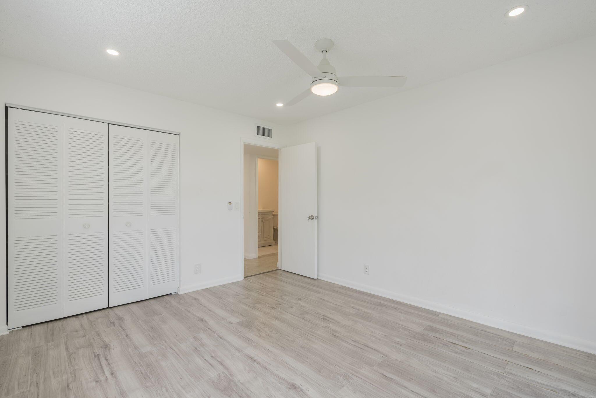 KINGS POINT NORMANDY COND - Residential