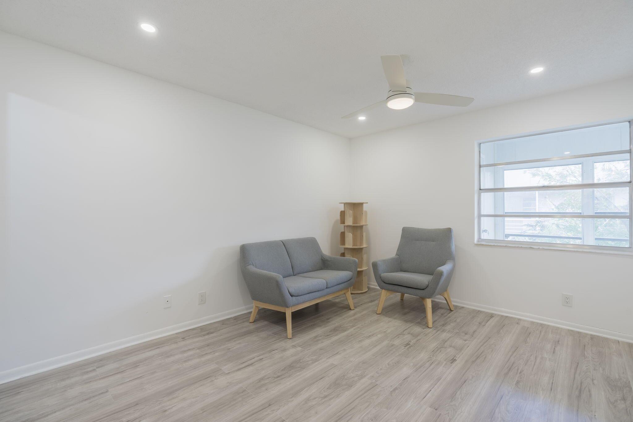 KINGS POINT NORMANDY COND - Residential