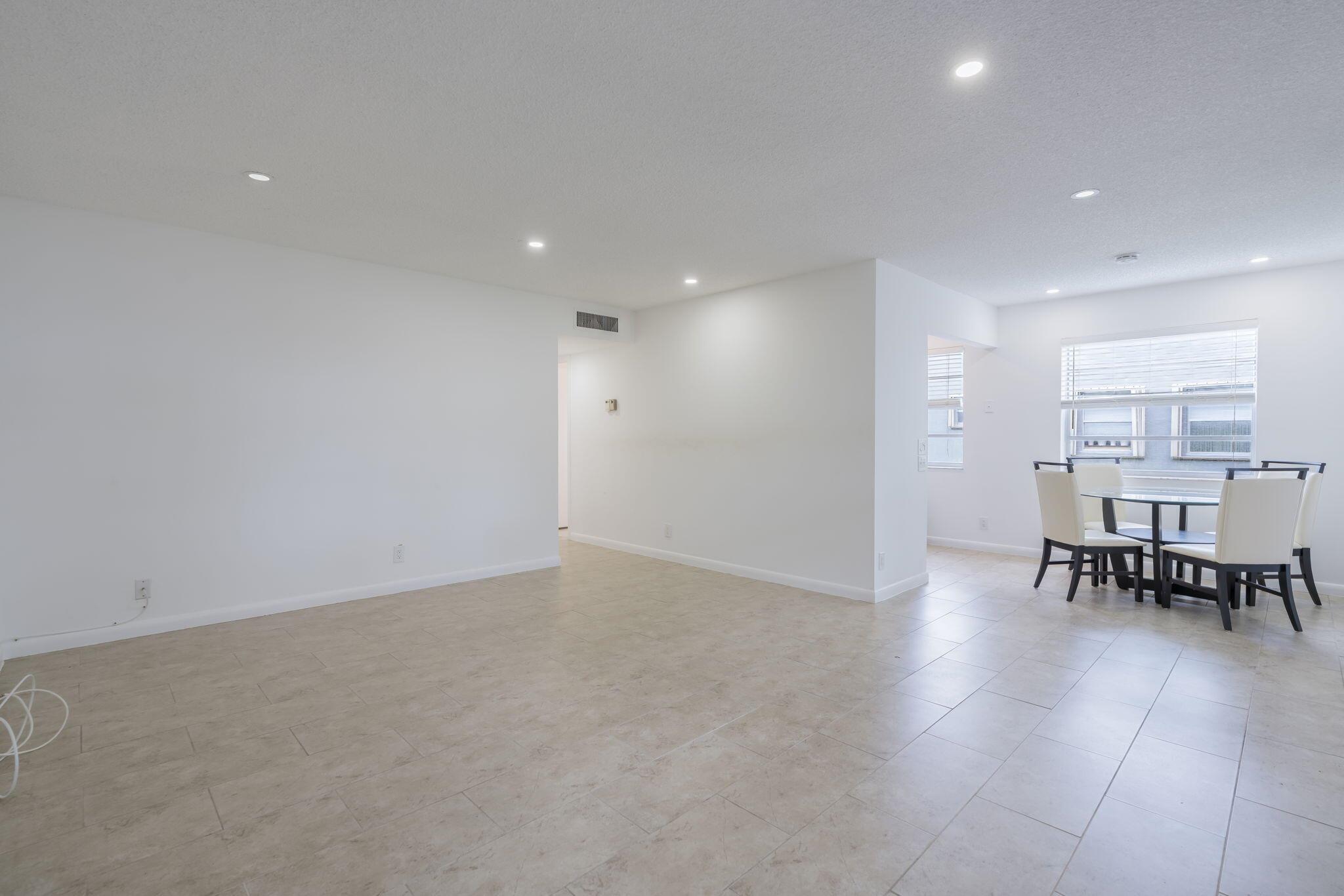 KINGS POINT NORMANDY COND - Residential