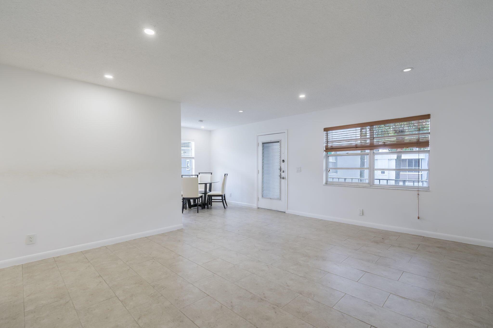 KINGS POINT NORMANDY COND - Residential