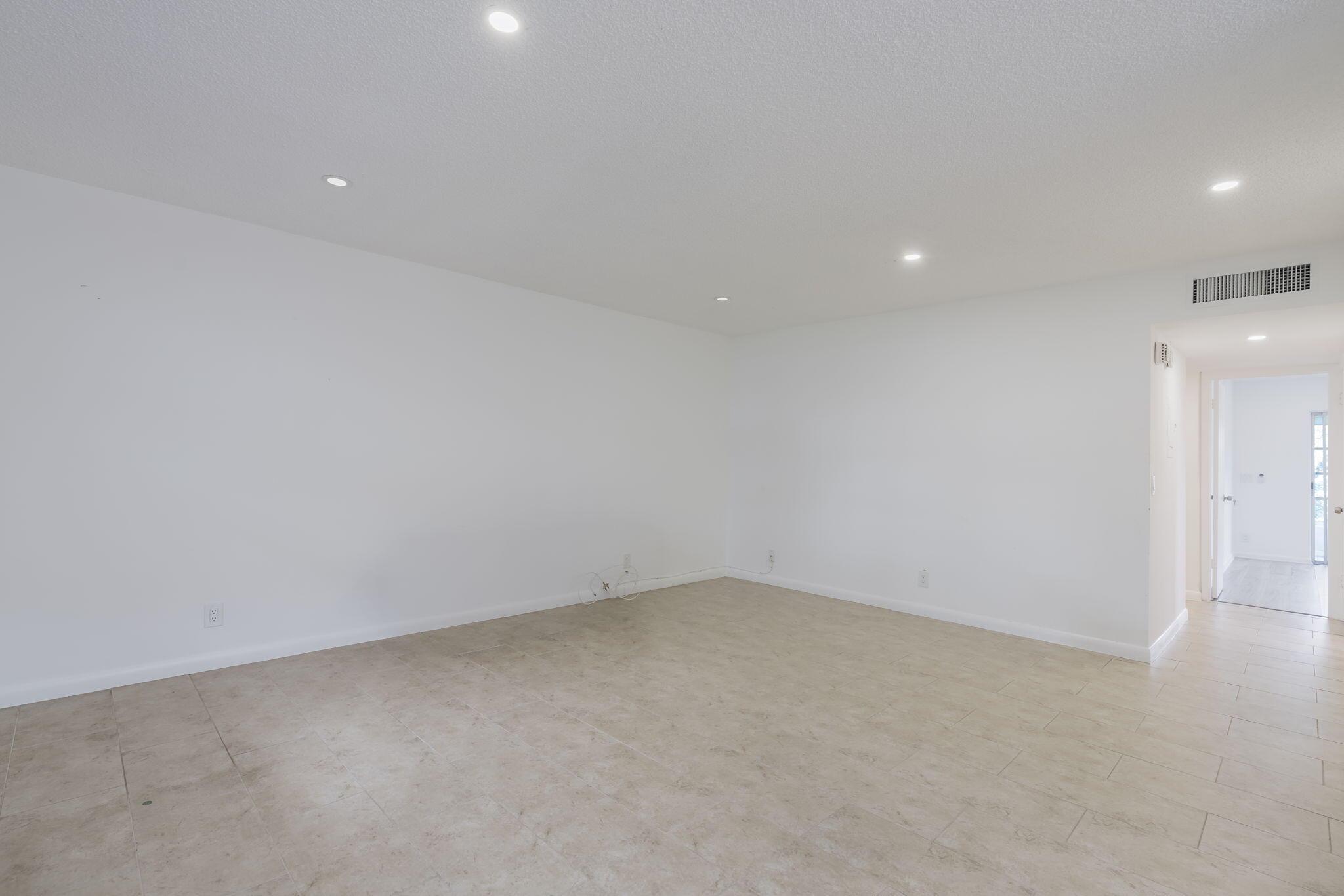 KINGS POINT NORMANDY COND - Residential