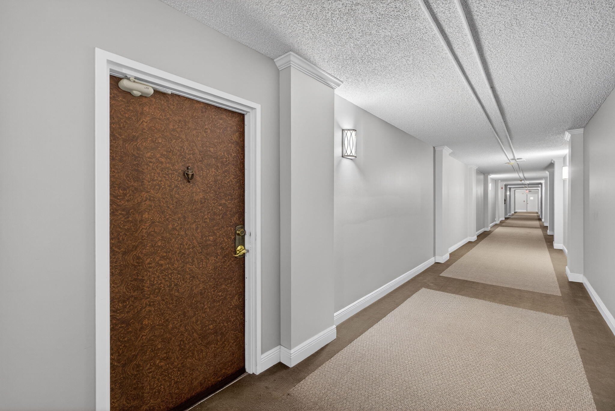 GEMINI CONDO - Residential