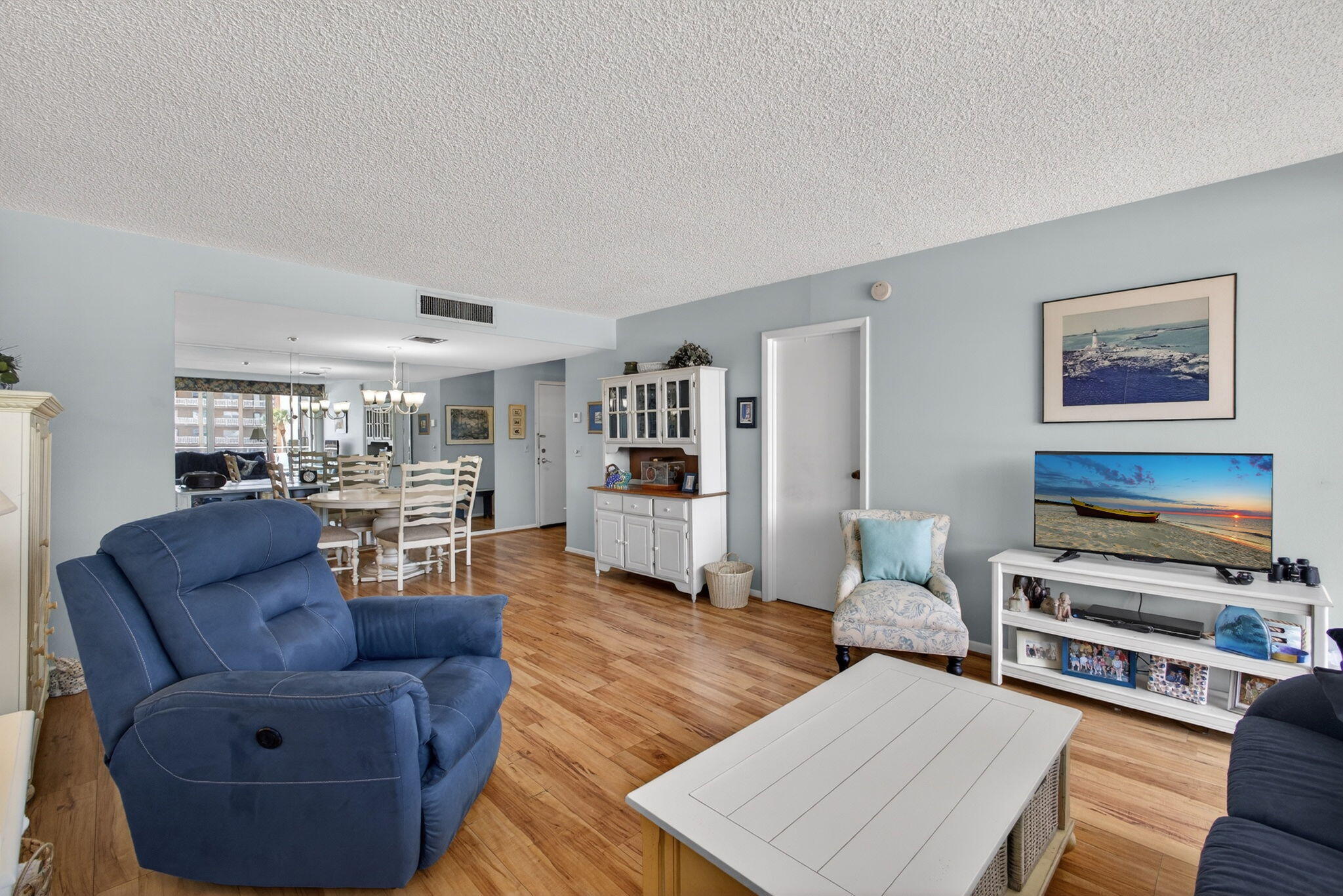 GEMINI CONDO - Residential