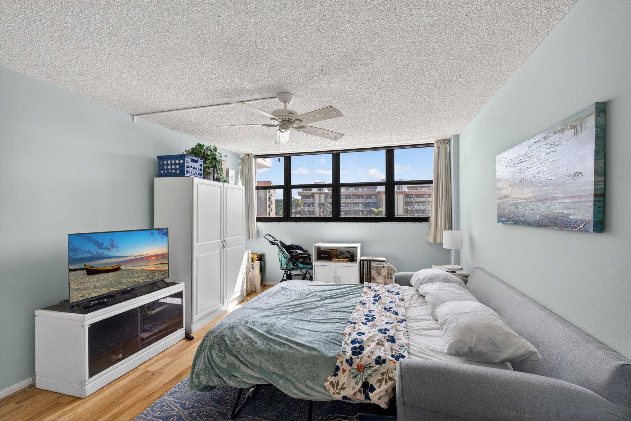 GEMINI CONDO - Residential