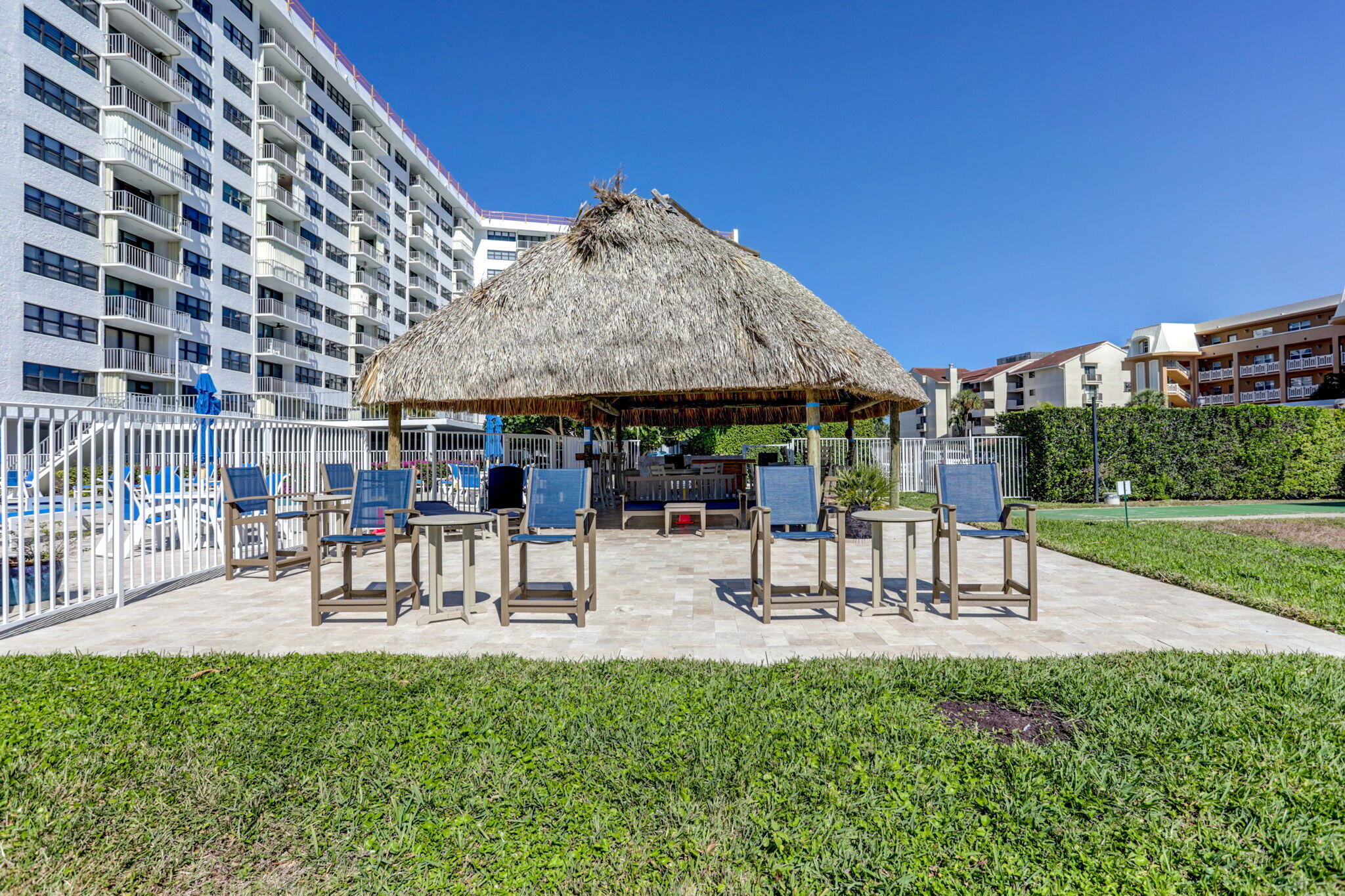 GEMINI CONDO - Residential