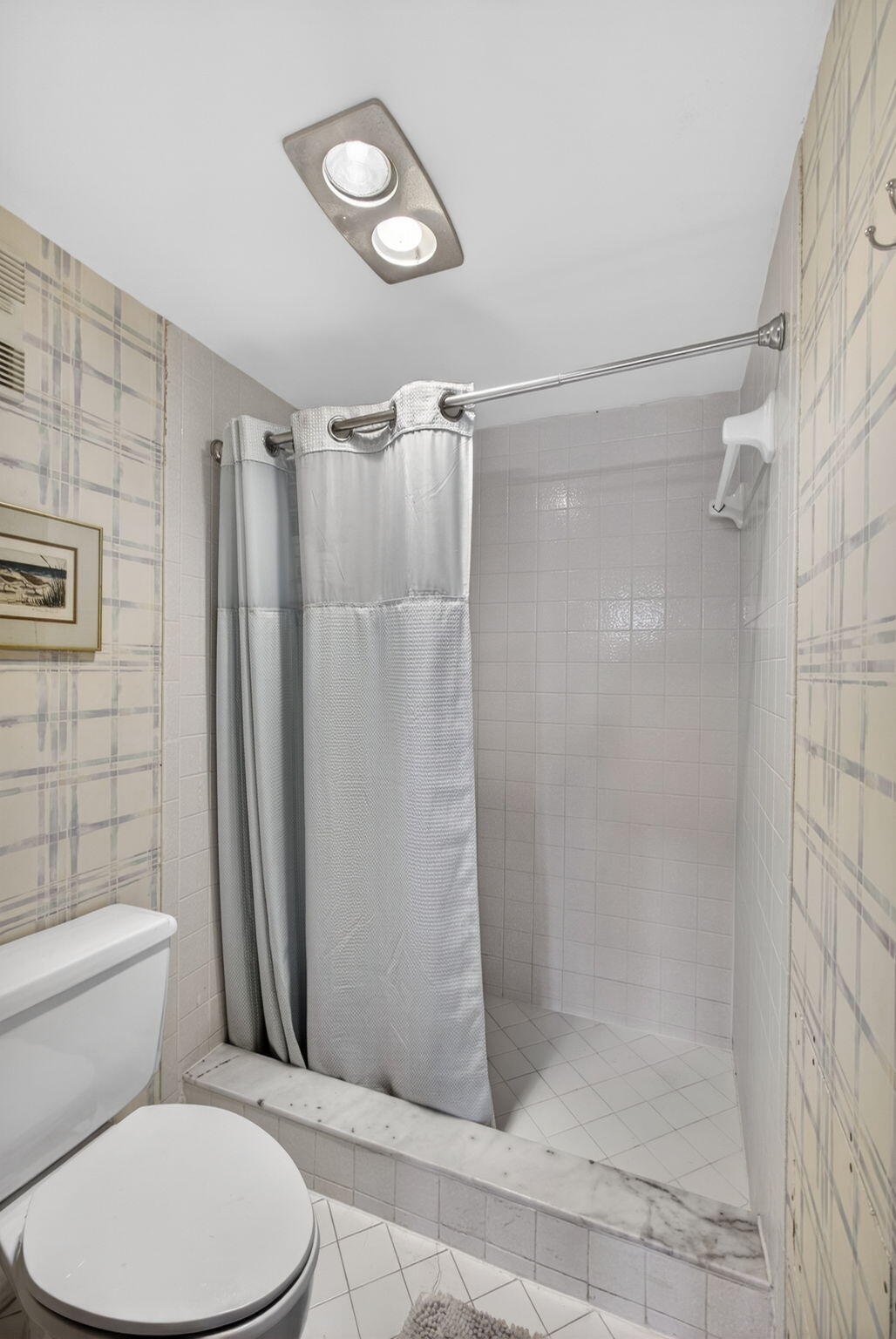 GEMINI CONDO - Residential