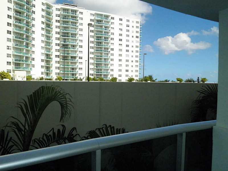 TIDES ON HOLLYWOOD BEACH - Residential