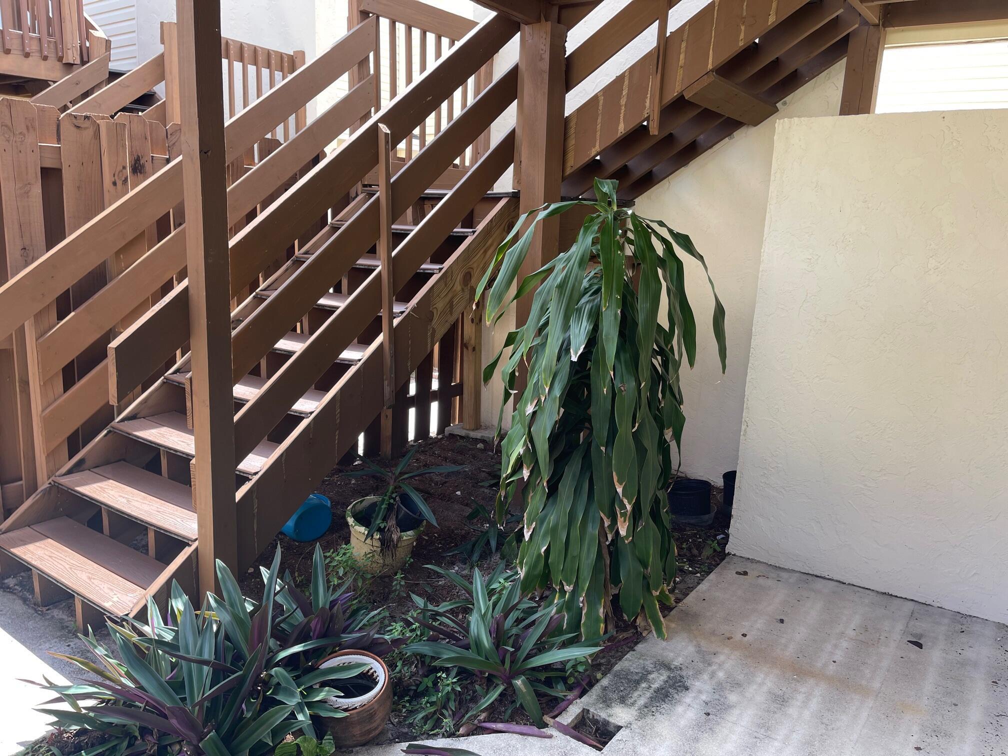 635 Executive Center Drive M-207