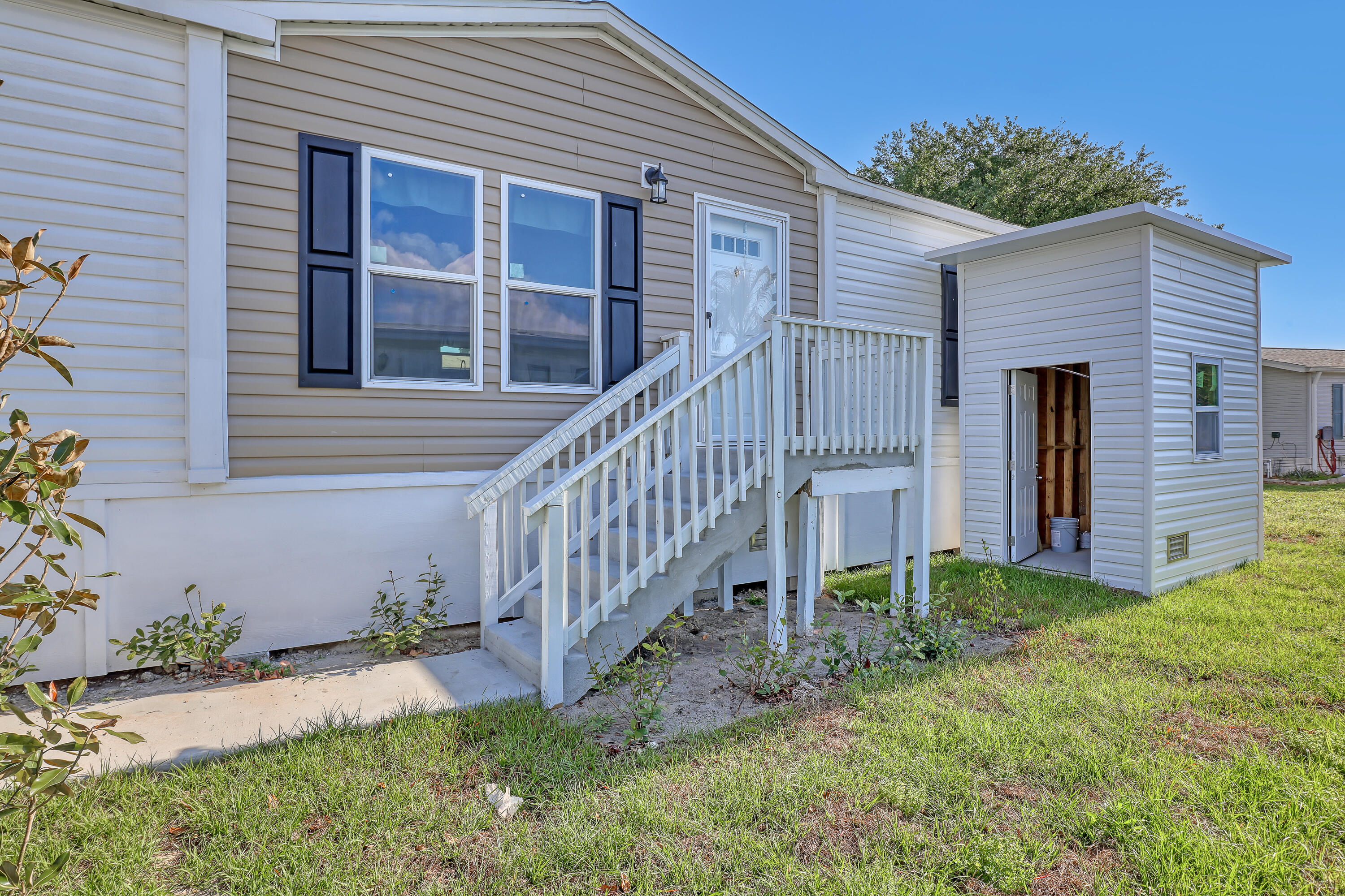 BAREFOOT BAY UNIT 2 PART 10 - Residential