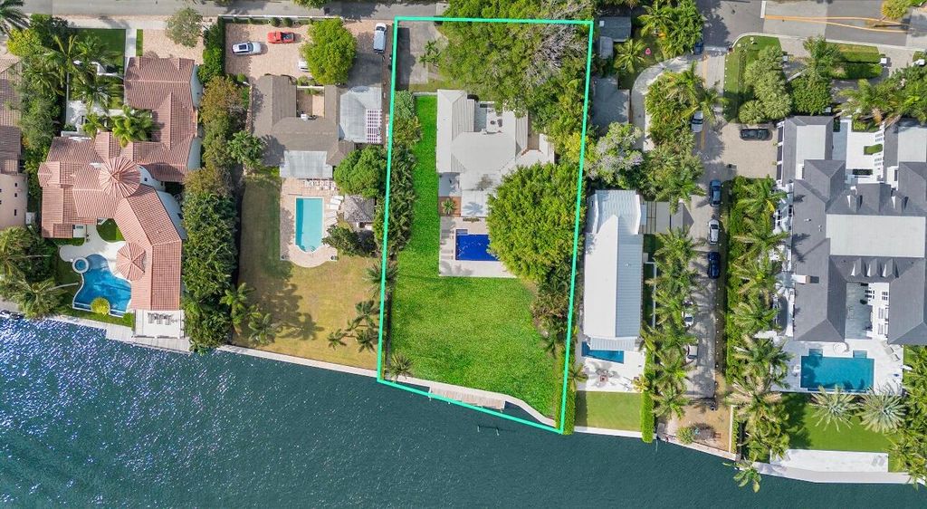 Photo of 1 Fisher Lane, Delray Beach, FL 33483 (MLS # R11167455)