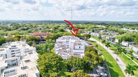 Tiny photo for 6923 Cypress Road #D12, Plantation, FL 33317 (MLS # F10554921)