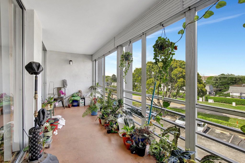 Photo of 6923 Cypress Road #D12, Plantation, FL 33317 (MLS # F10554921)