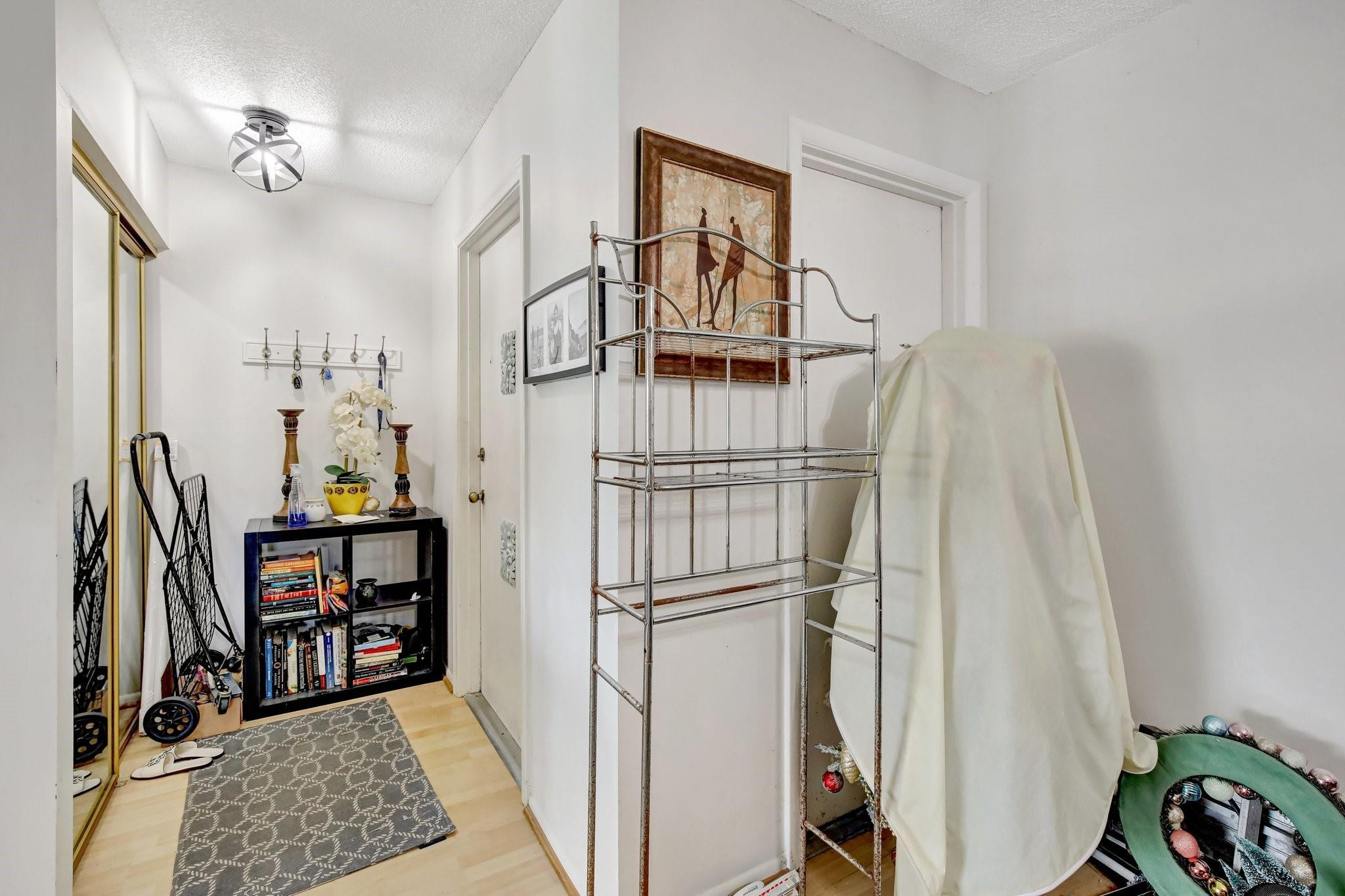 6923 Cypress Road D12