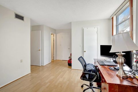 Tiny photo for 6923 Cypress Road #D12, Plantation, FL 33317 (MLS # F10554921)