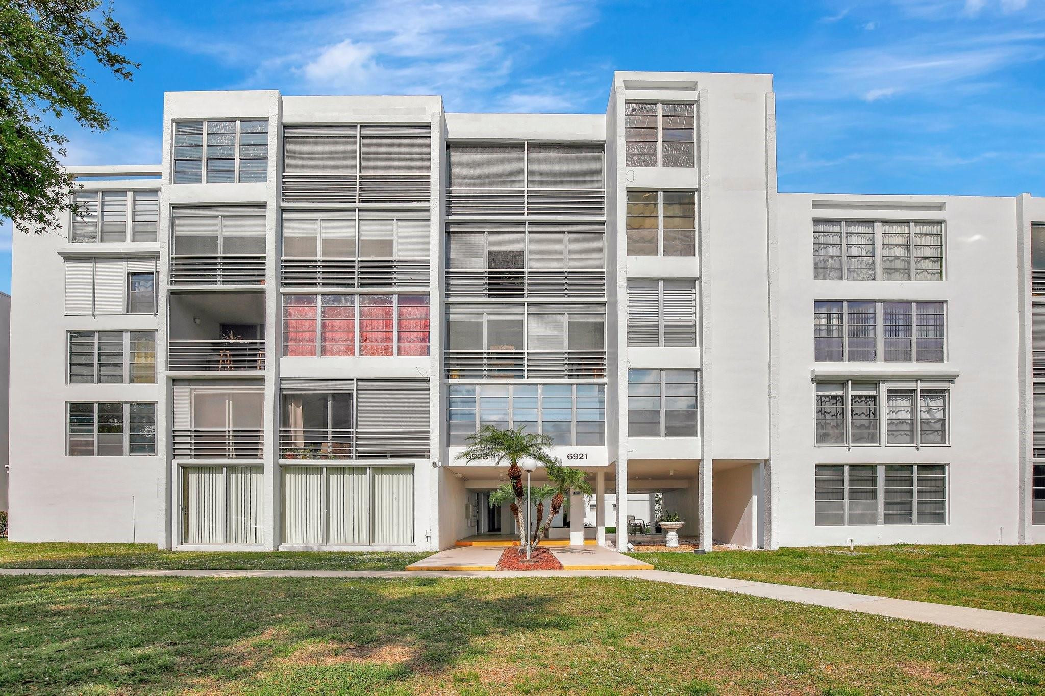 6923 Cypress Road D12