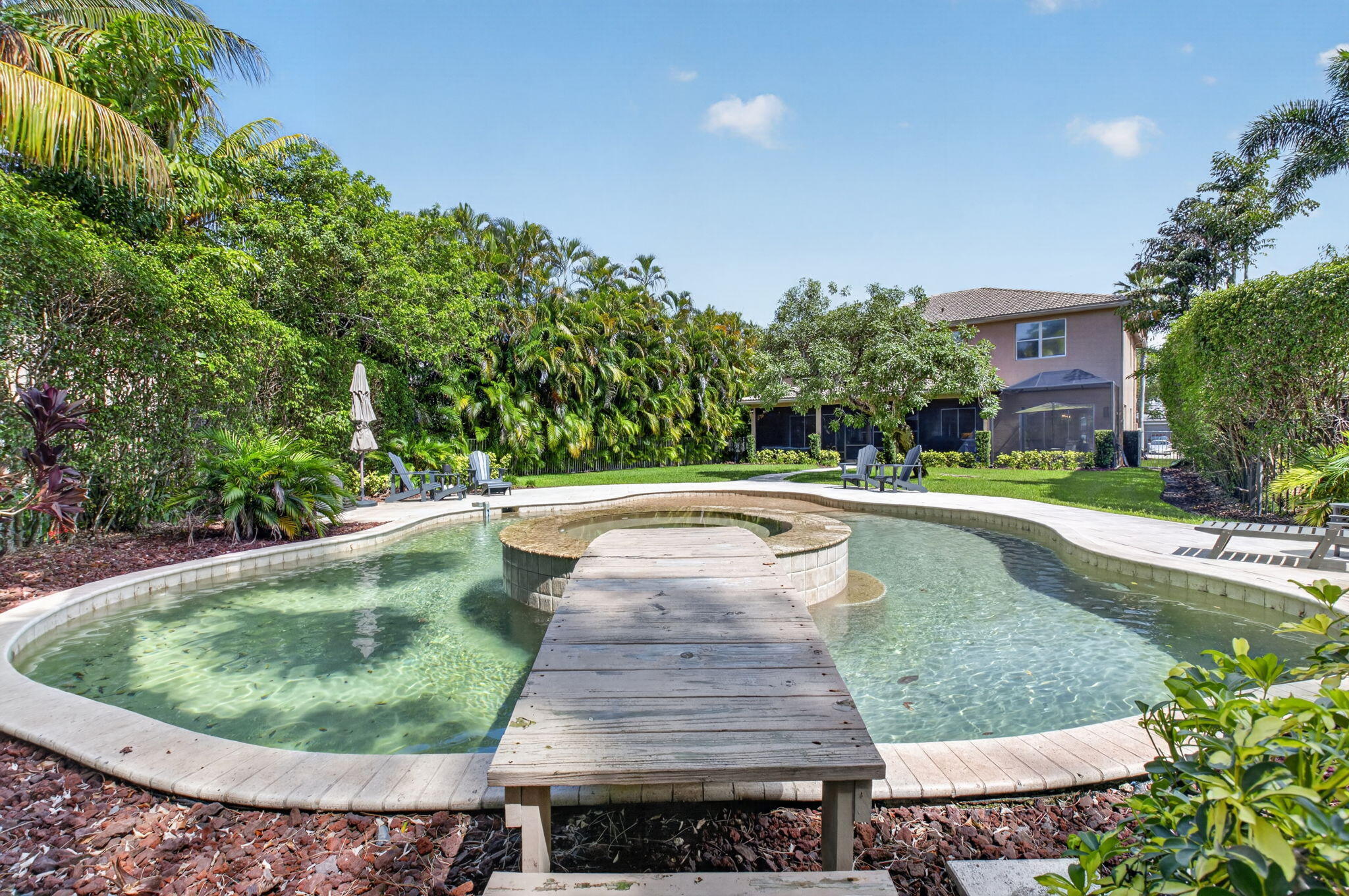 SATURNIA ISLES - Residential